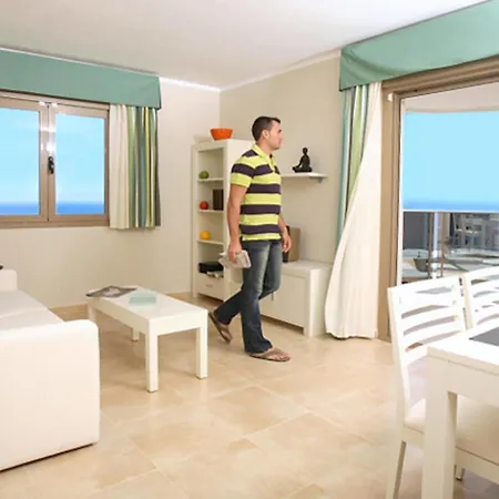 Hotel Ar Esmeralda 2*
