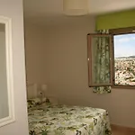 מלון Ar Esmeralda